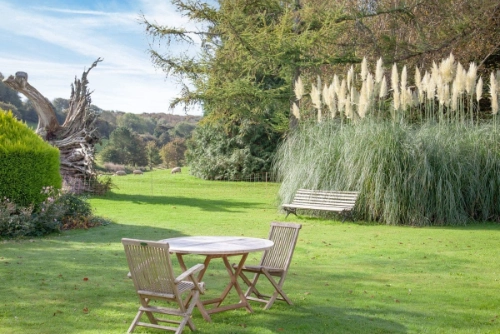 Arnold House, Beesands Image of The Laurels, South Allington